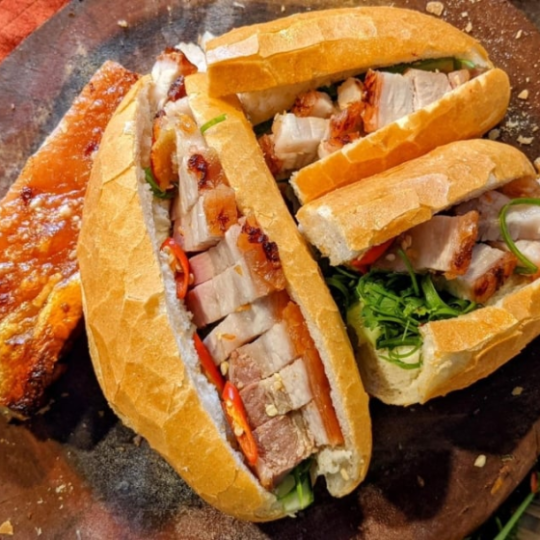  Bánh mì heo quay ngon