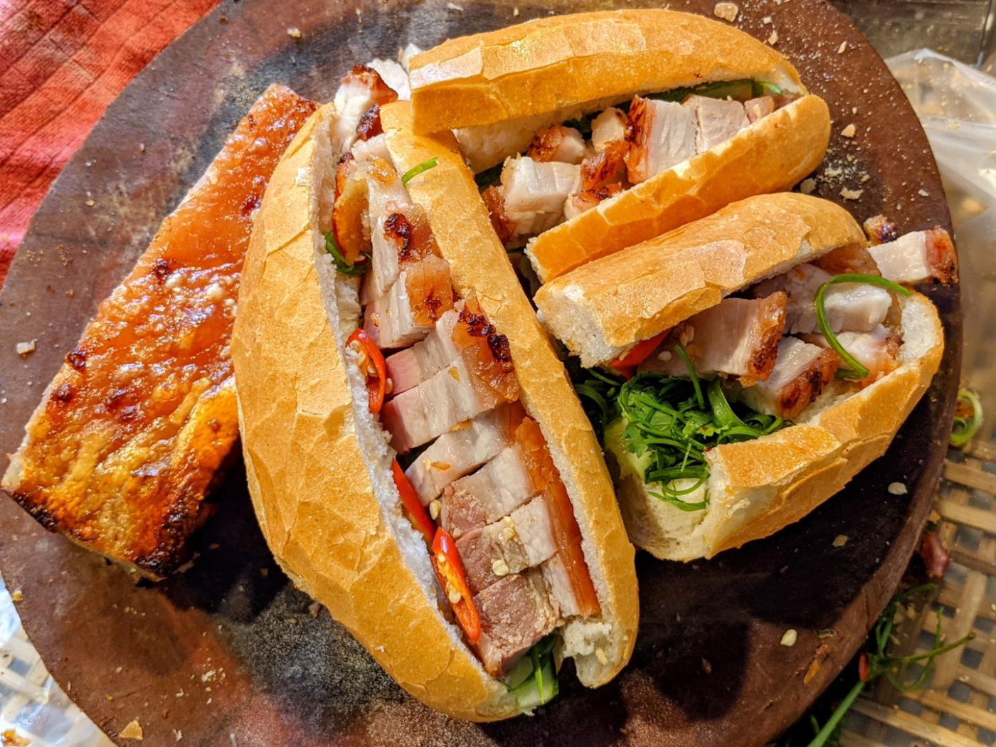 Bánh Mỳ Heo Quay Cường Ký